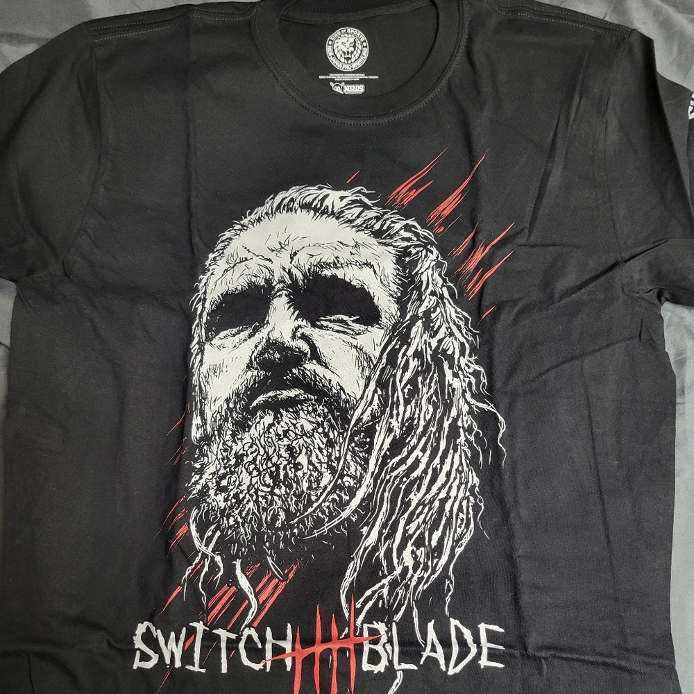 Brand new njpw and nerds clothing switch blade jay white tee size large.